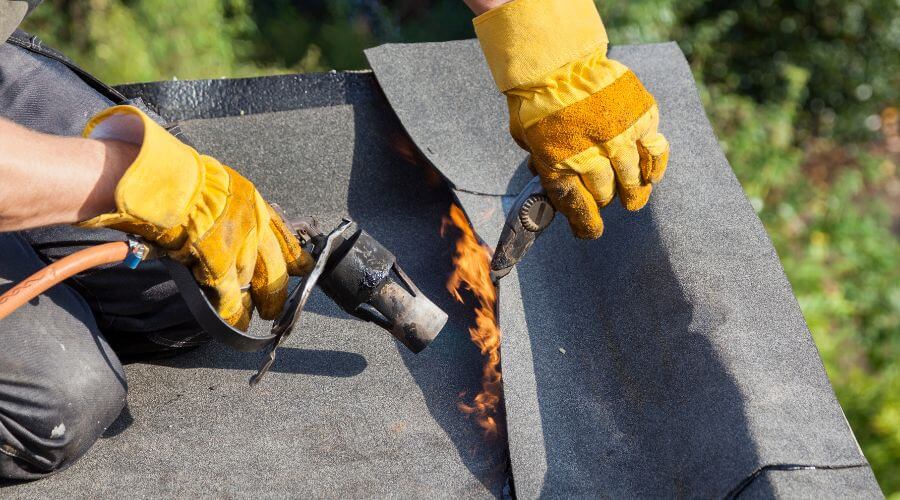 Professional gutter cleaning in Gamaliel, AR